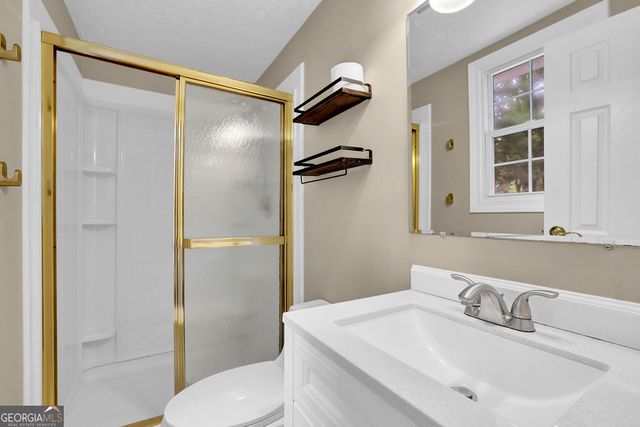 9665 N Pond Circle, Roswell, GA 30076