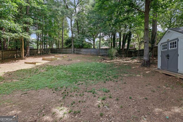 9665 N Pond Circle, Roswell, GA 30076