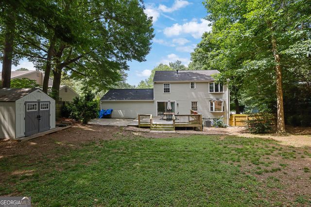 9665 N Pond Circle, Roswell, GA 30076
