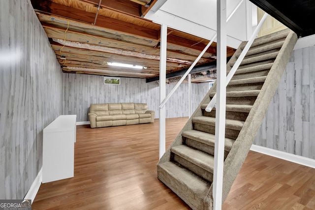 9665 N Pond Circle, Roswell, GA 30076