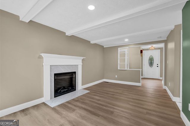 9665 N Pond Circle, Roswell, GA 30076