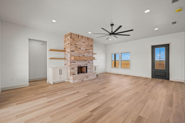 5513 County Road 6100, Lubbock, TX 79415