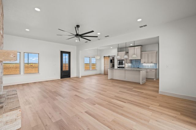 5513 County Road 6100, Lubbock, TX 79415