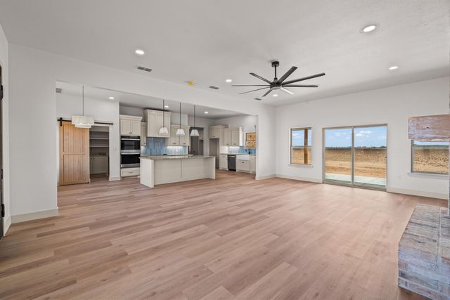 5513 County Road 6100, Lubbock, TX 79415