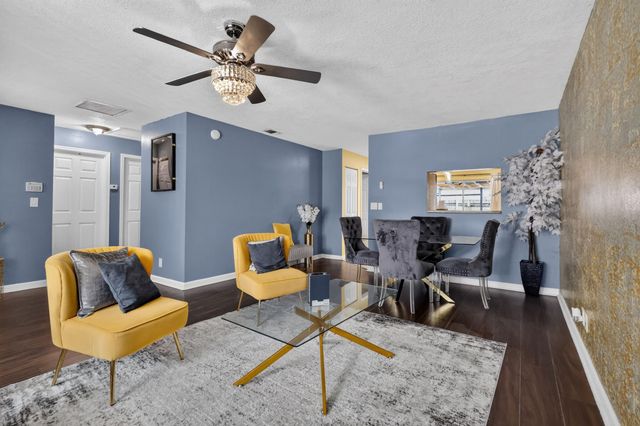 5639 Ithaca Circle E, Lake Worth, FL 33463