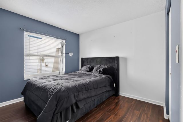 5639 Ithaca Circle E, Lake Worth, FL 33463