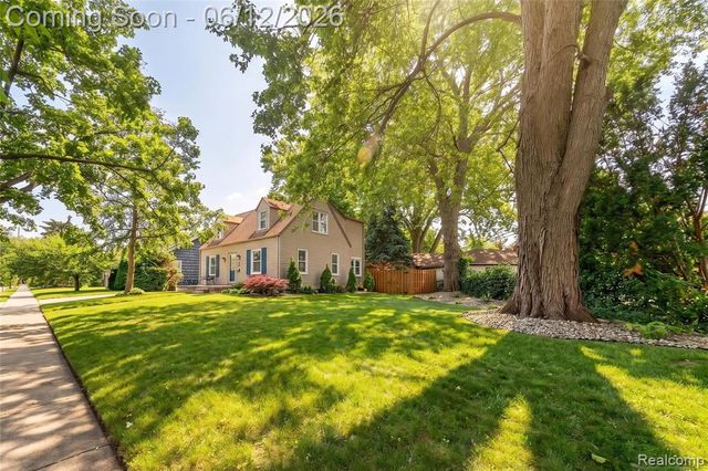 407 Waverley Avenue, Royal Oak, MI 48067