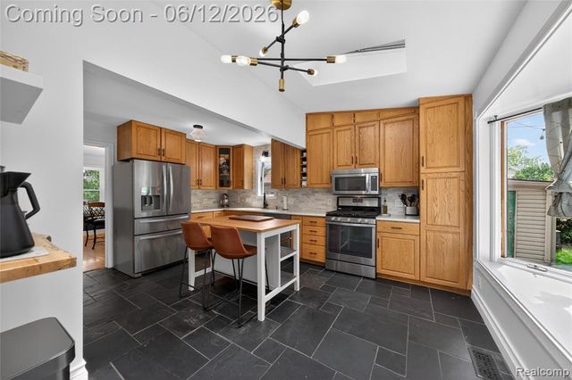 407 Waverley Avenue, Royal Oak, MI 48067