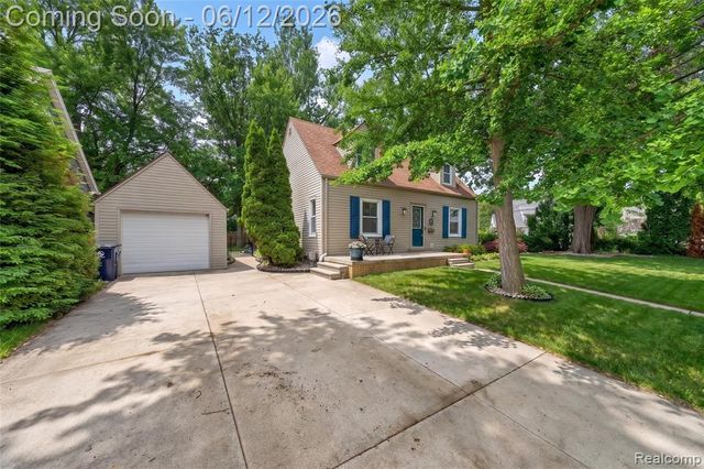 407 Waverley Avenue, Royal Oak, MI 48067