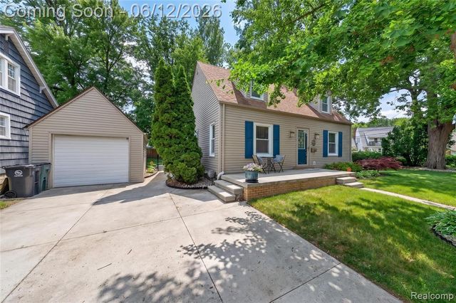 407 Waverley Avenue, Royal Oak, MI 48067