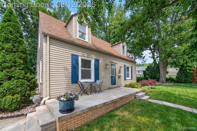 407 Waverley Avenue, Royal Oak, MI 48067