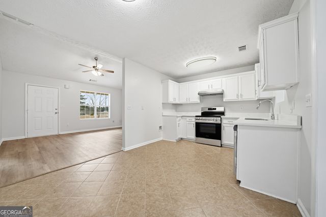 943 Colvin Drive, Locust Grove, GA 30248