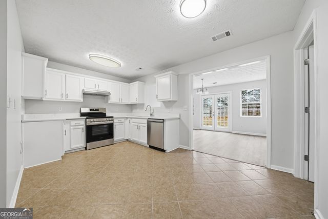 943 Colvin Drive, Locust Grove, GA 30248