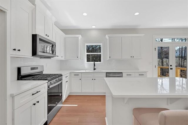 10 Ashwood SE Drive, Cartersville, GA 30120