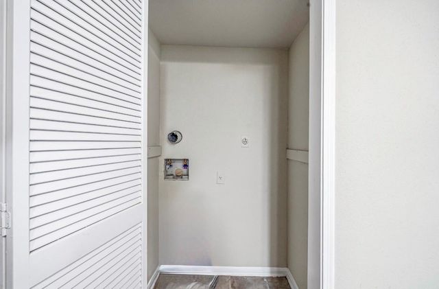 3770 Lovers Wood Lane 807, Houston, TX 77014