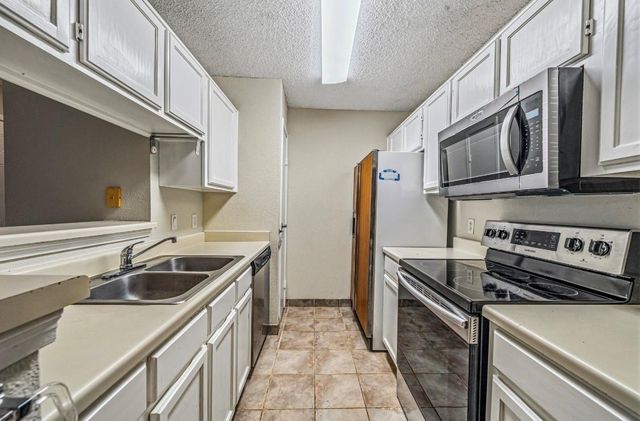 3770 Lovers Wood Lane 807, Houston, TX 77014