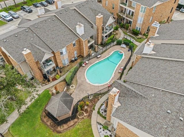 3770 Lovers Wood Lane 807, Houston, TX 77014