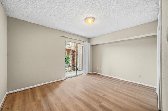 3770 Lovers Wood Lane 807, Houston, TX 77014