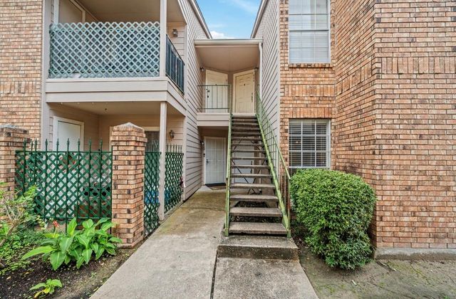3770 Lovers Wood Lane 807, Houston, TX 77014