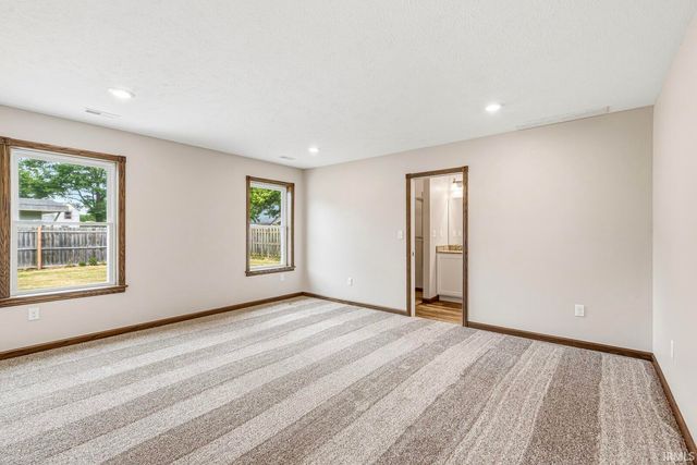 59561 Rosedale Avenue, Elkhart, IN 46517