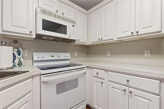 6720 Honeysuckle Lane, Gainesville, GA 30506