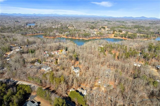 6720 Honeysuckle Lane, Gainesville, GA 30506