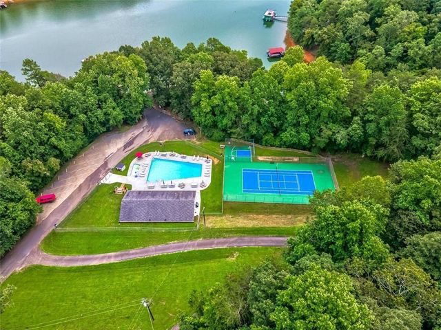 6720 Honeysuckle Lane, Gainesville, GA 30506