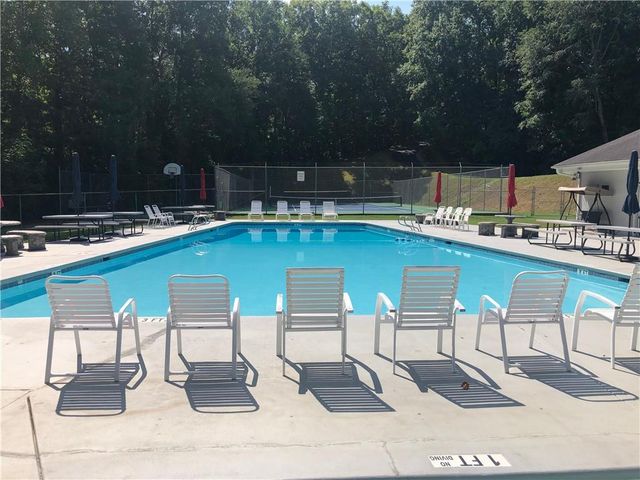 6720 Honeysuckle Lane, Gainesville, GA 30506