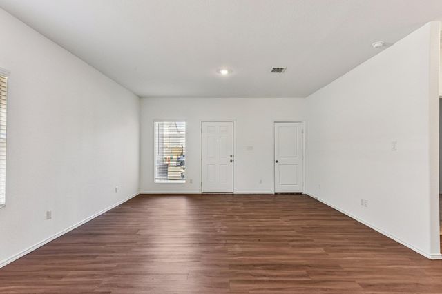 312 The Bad WAY, Jarrell, TX 76537