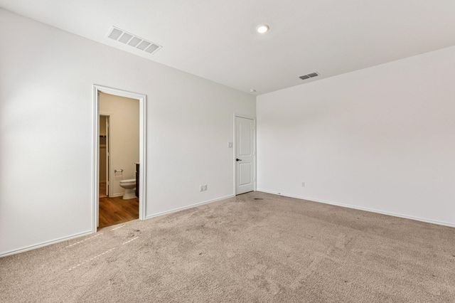 312 The Bad WAY, Jarrell, TX 76537