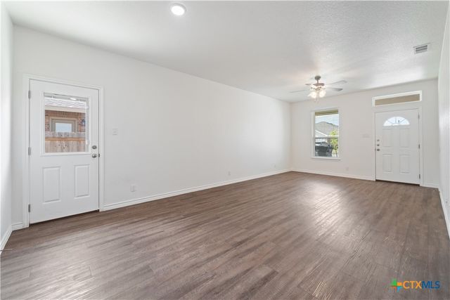 1110 Carlsberg Drive B, Killeen, TX 76549