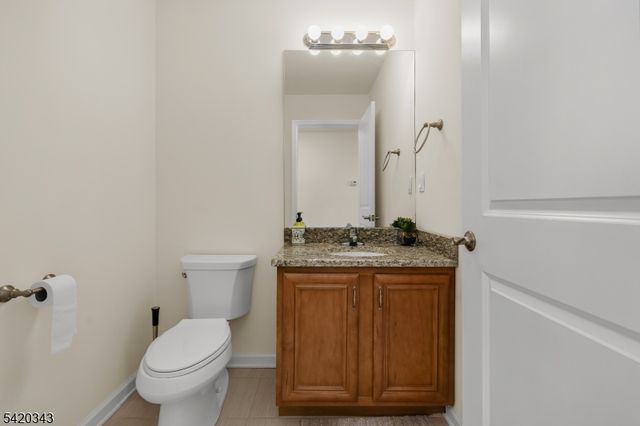 47 Harvey Ct, Clark Twp., NJ 07066