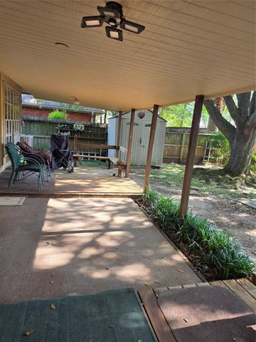 3909 Regency Drive, Deer Park, TX 77536