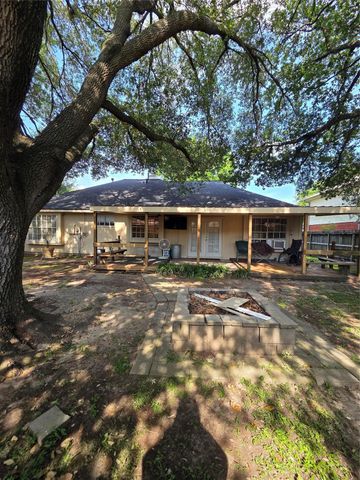3909 Regency Drive, Deer Park, TX 77536