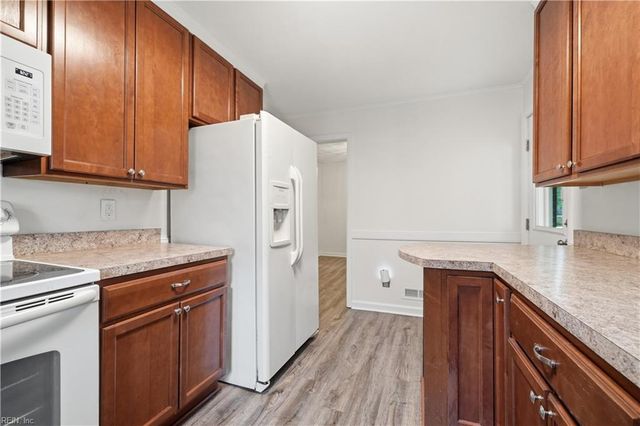2209 Wildwood RD, Chesapeake, VA 23323