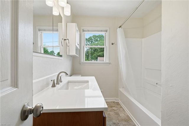 2209 Wildwood RD, Chesapeake, VA 23323