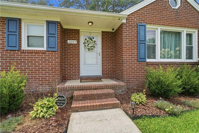 2209 Wildwood RD, Chesapeake, VA 23323