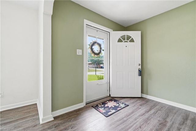 2209 Wildwood RD, Chesapeake, VA 23323