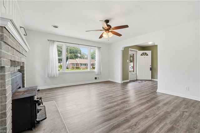 2209 Wildwood RD, Chesapeake, VA 23323