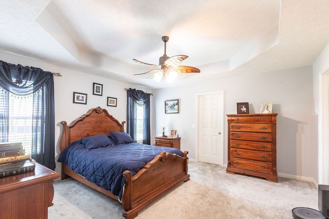 1004 Deann Ct, Cottontown, TN 37048