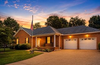 1004 Deann Ct, Cottontown, TN 37048