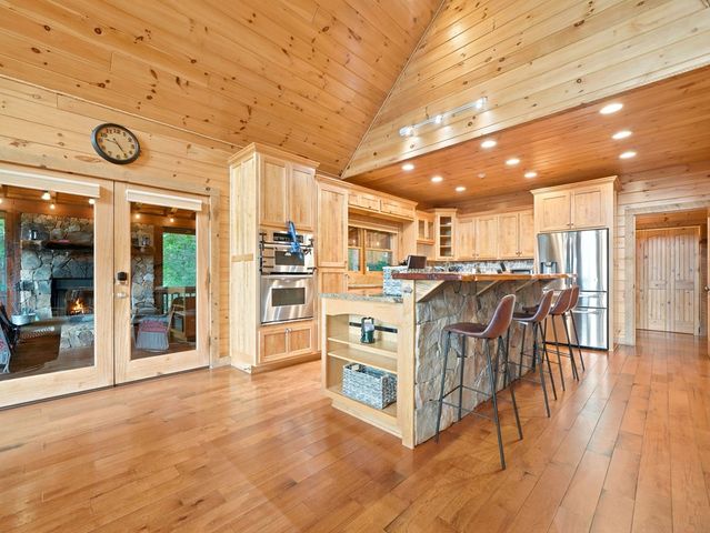 516 Endless View Road, Mineral Bluff, GA 30559