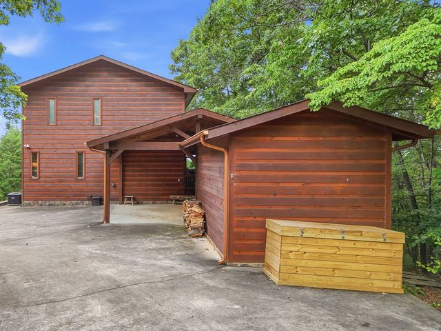 516 Endless View Road, Mineral Bluff, GA 30559