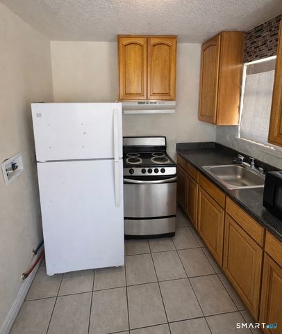 44 ABCD Angel Drive, Waterbury, CT 06708