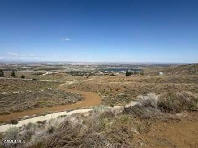 850 Shaner Road, Palmdale, CA 93551