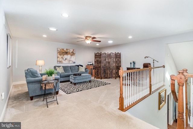 4338 N VICTORIA WAY, Harrisburg, PA 17112