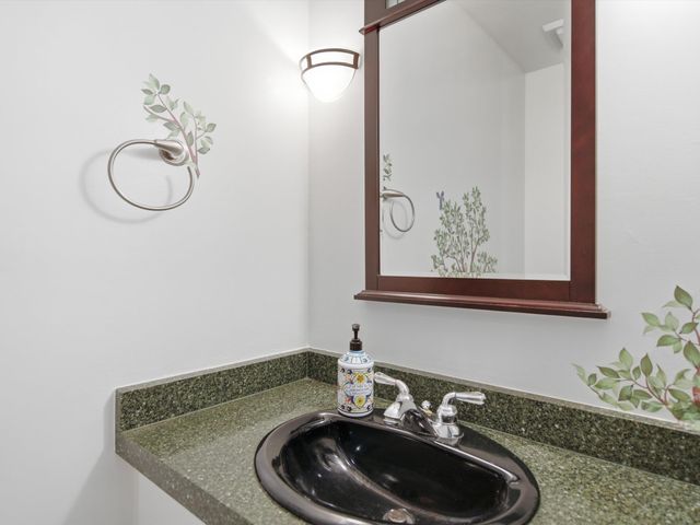 3926 Lakes Edge Drive, Commerce Twp, MI 48382