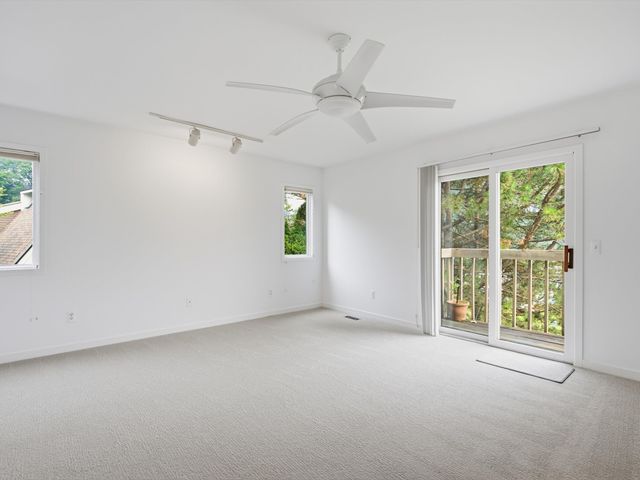 3926 Lakes Edge Drive, Commerce Twp, MI 48382