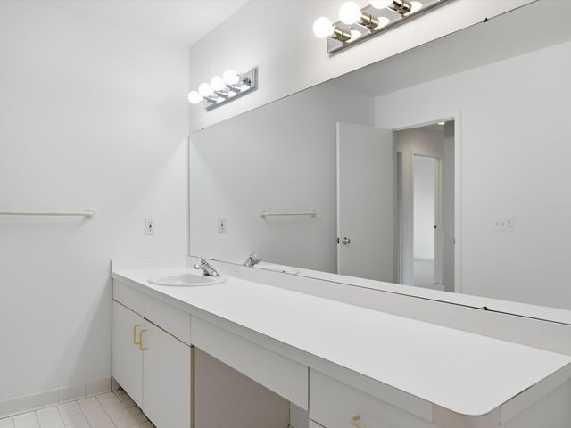 3926 Lakes Edge Drive, Commerce Twp, MI 48382