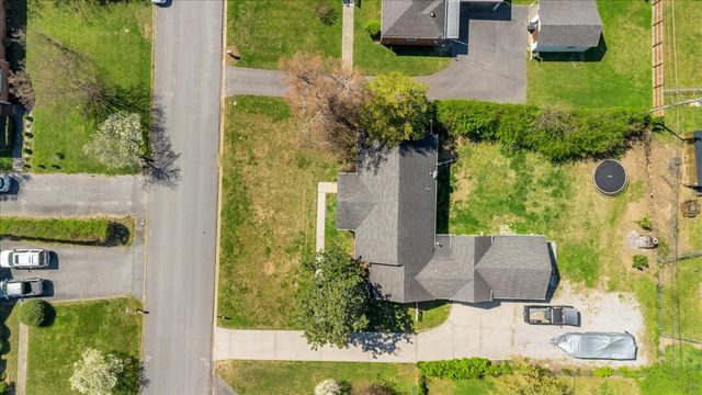 317 Druid Ln, Tullahoma, TN 37388